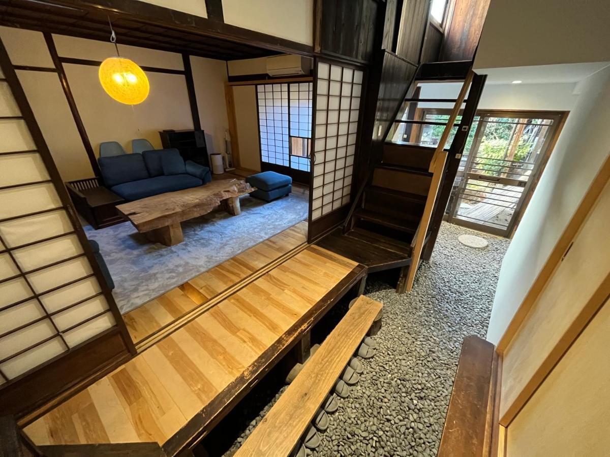 Only One Group Stays Per Day -Tenmaya-家族や仲間と貸し切りゲストハウス 天満屋 Nakatsugawa Exteriér fotografie